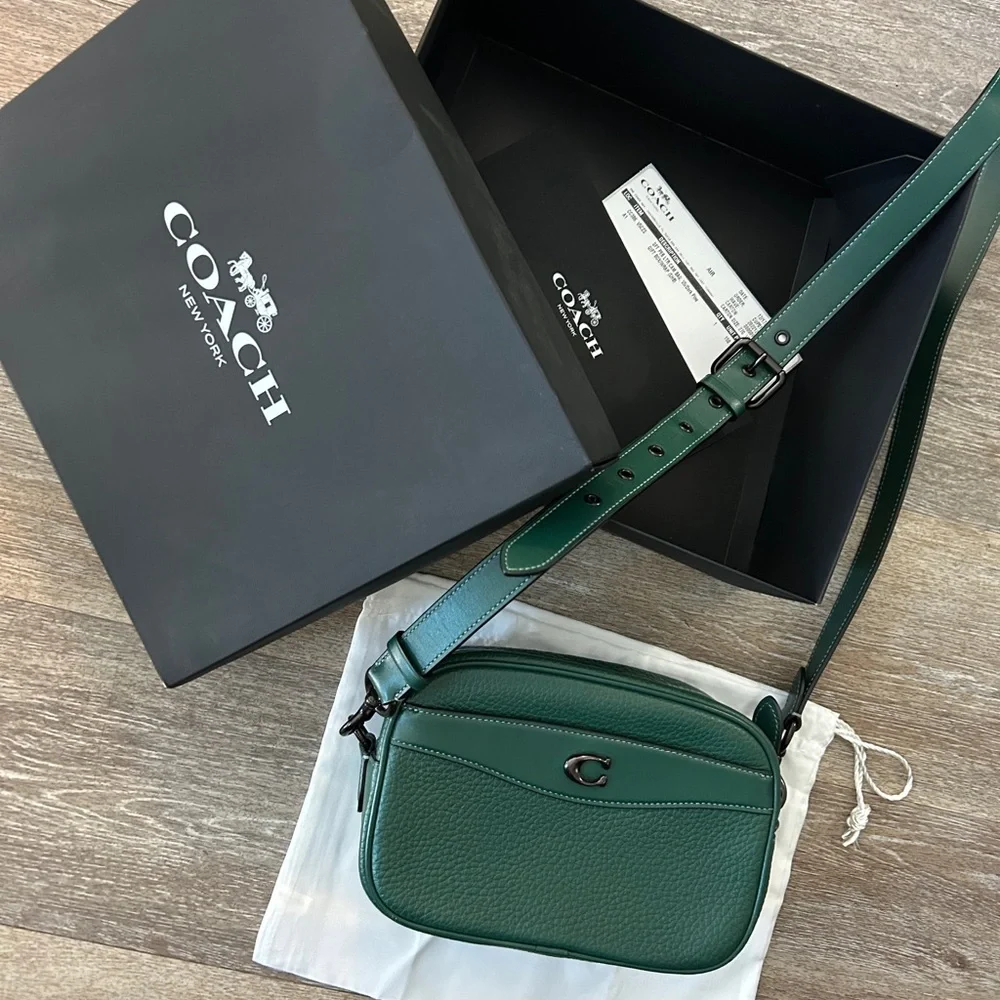 COACH Green Camera Leather Bag - Picture 4 of 8